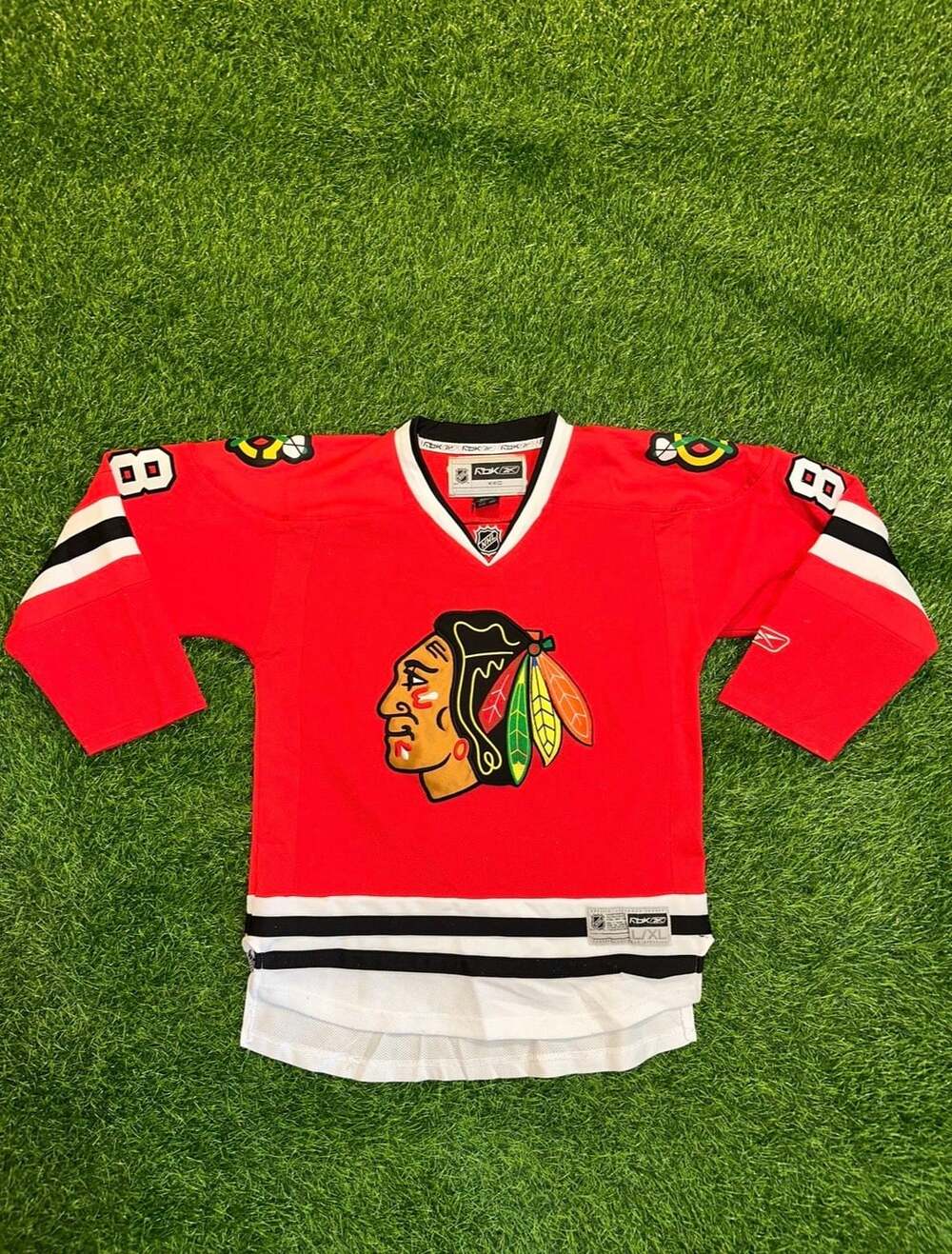 Reebok Chicago Blackhawks Kane 88 Youth L/XL Jersey